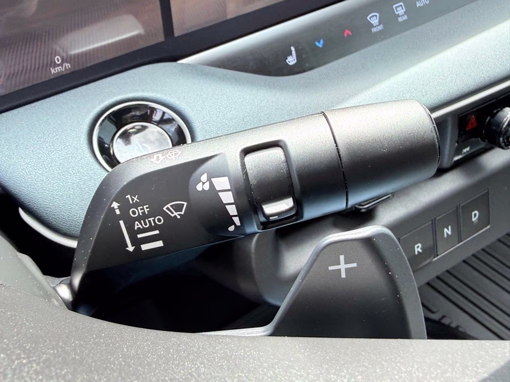 2026 Boulder Gray Pearl/Black Nissan LEAF PLATINUM+ FWD SUV