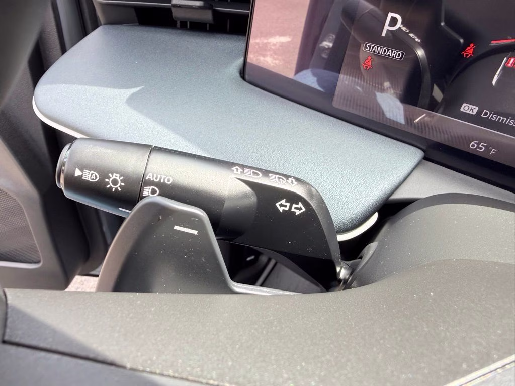 2026 Boulder Gray Pearl/Black Nissan LEAF PLATINUM+ FWD SUV