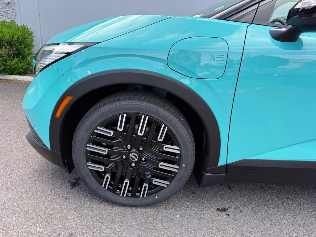 2026 Seabreeze Blue Pearl/Black Nissan LEAF PLATINUM+ FWD SUV