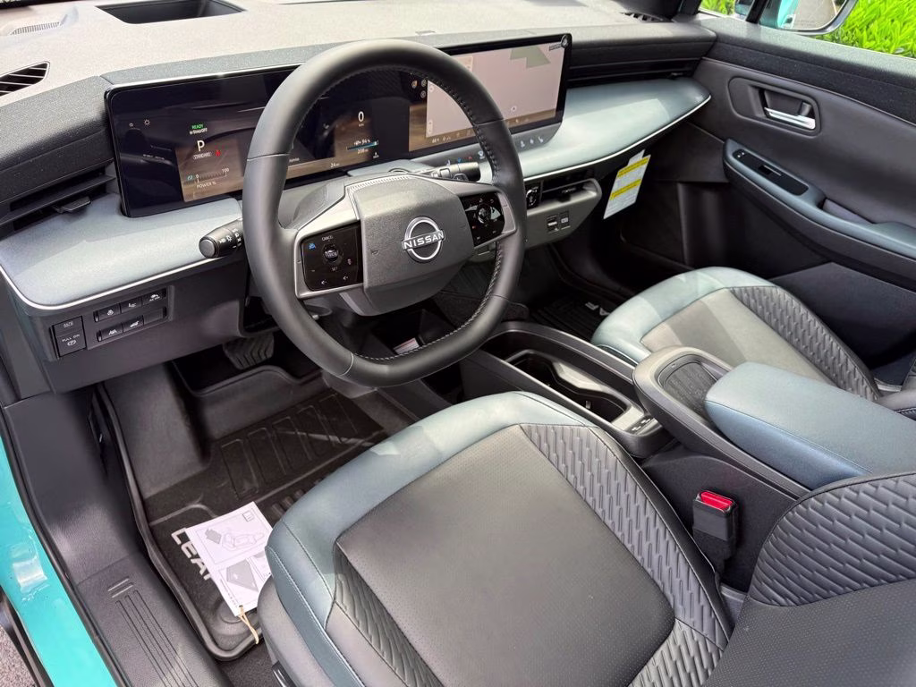 2026 Seabreeze Blue Pearl/Black Nissan LEAF PLATINUM+ FWD SUV