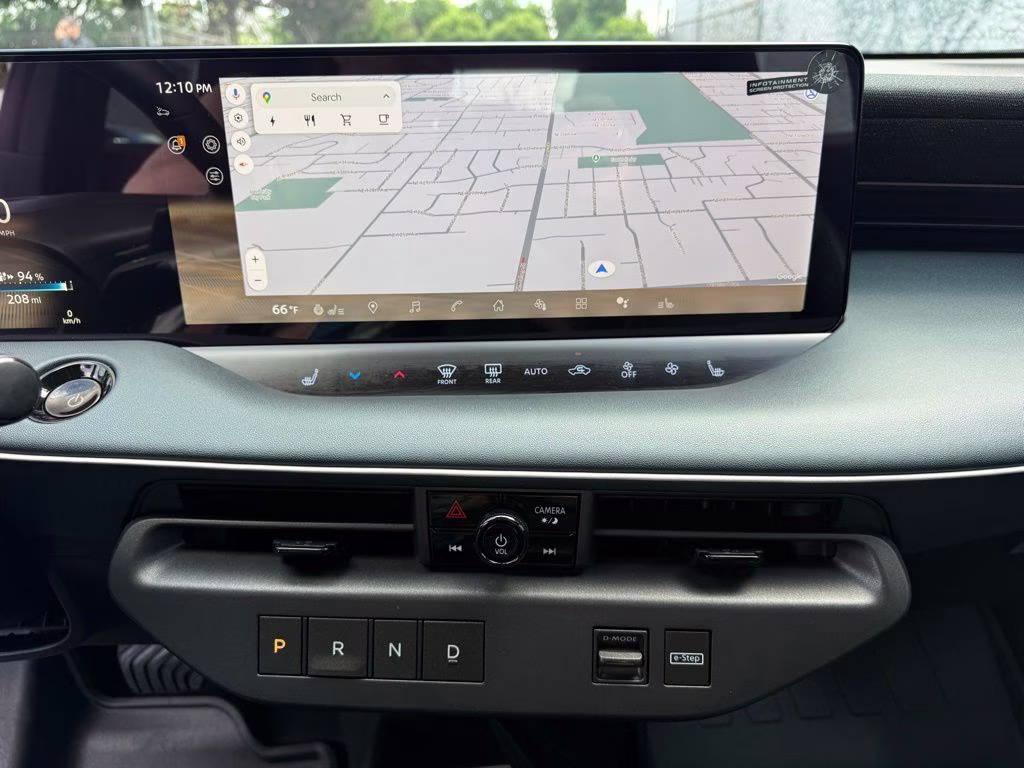2026 Seabreeze Blue Pearl/Black Nissan LEAF PLATINUM+ FWD SUV