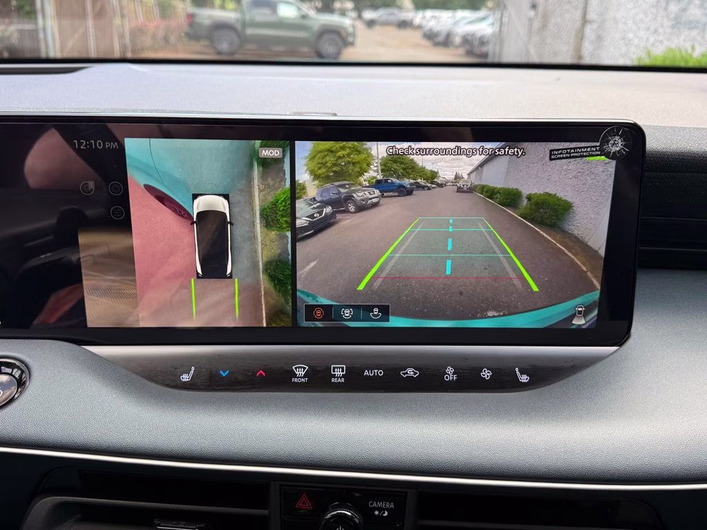 2026 Seabreeze Blue Pearl/Black Nissan LEAF PLATINUM+ FWD SUV