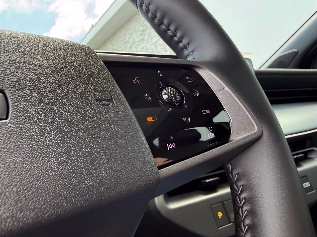 2026 Seabreeze Blue Pearl/Black Nissan LEAF PLATINUM+ FWD SUV