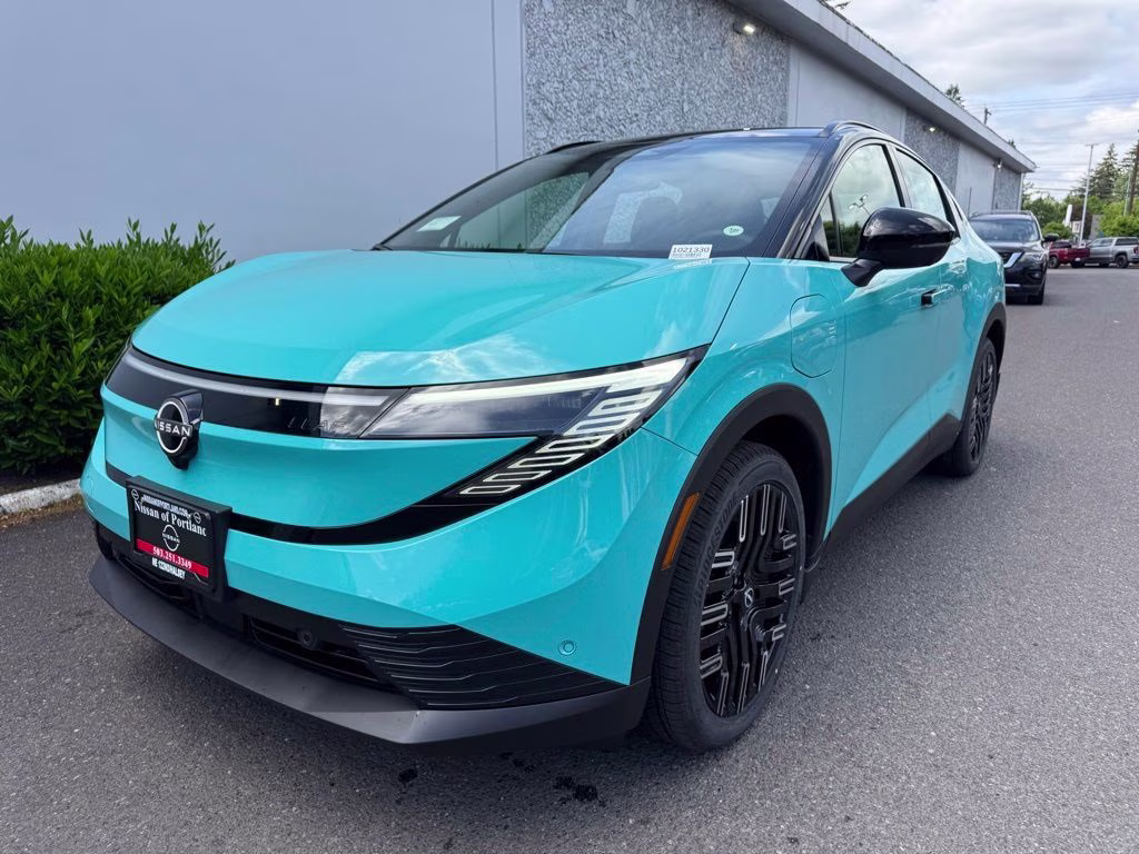 2026 Seabreeze Blue Pearl/Black Nissan LEAF PLATINUM+ FWD SUV