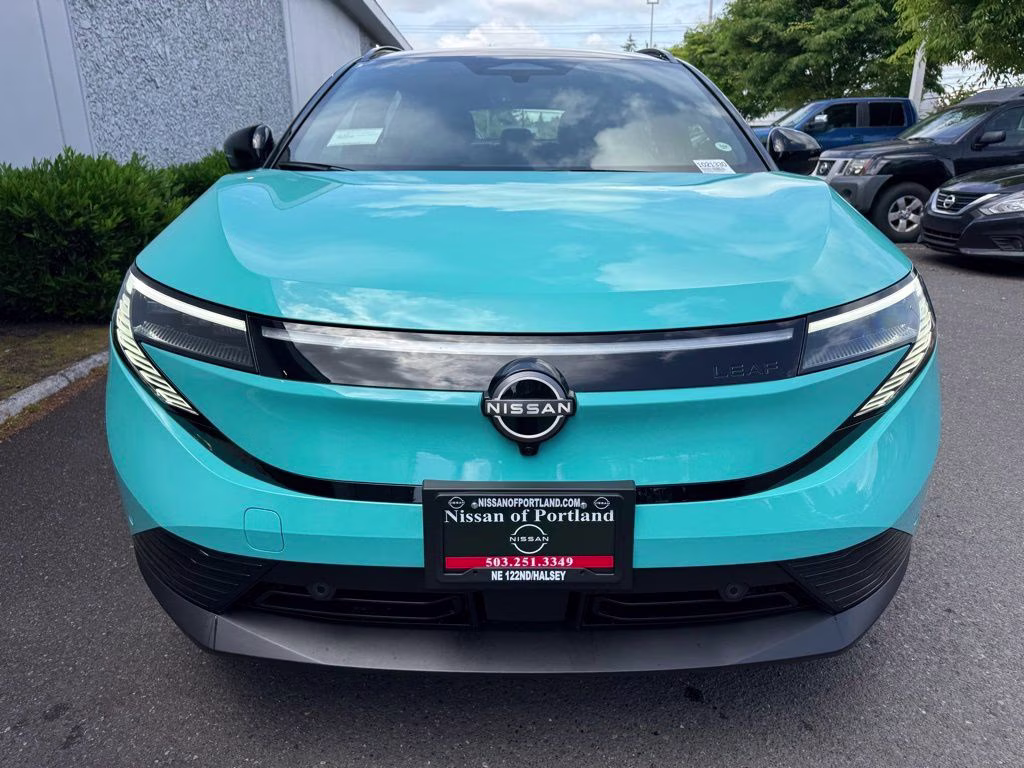 2026 Seabreeze Blue Pearl/Black Nissan LEAF PLATINUM+ FWD SUV