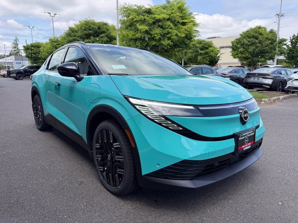 2026 Seabreeze Blue Pearl/Black Nissan LEAF PLATINUM+ FWD SUV