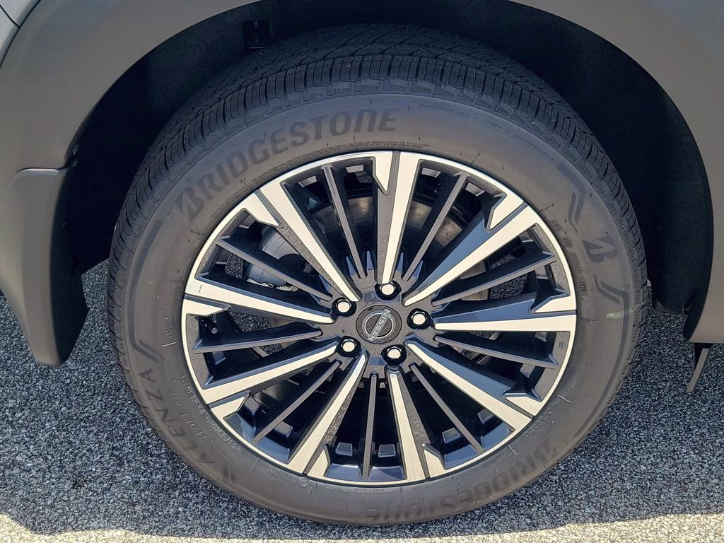 2026 Boulder Gray Pearl Nissan Pathfinder Platinum FWD SUV