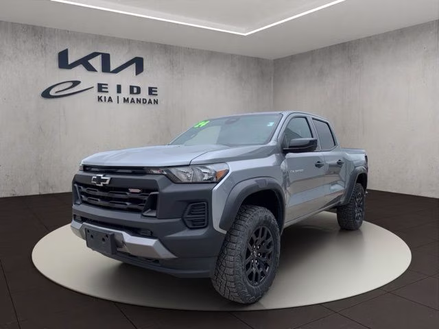 2024 Sterling Gray Metallic Chevrolet Colorado Trail Boss 4X4 Truck