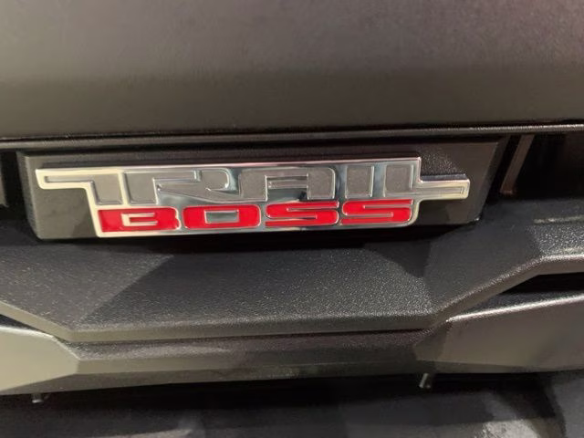 2024 Sterling Gray Metallic Chevrolet Colorado Trail Boss 4X4 Truck
