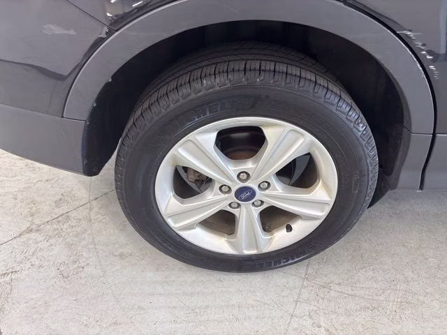 2015 Tuxedo Black Ford Escape SE 4X4 SUV
