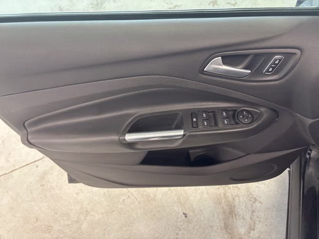 2015 Tuxedo Black Ford Escape SE 4X4 SUV