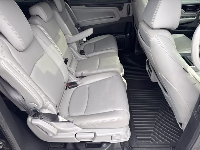 2018 Honda Odyssey FWD Van