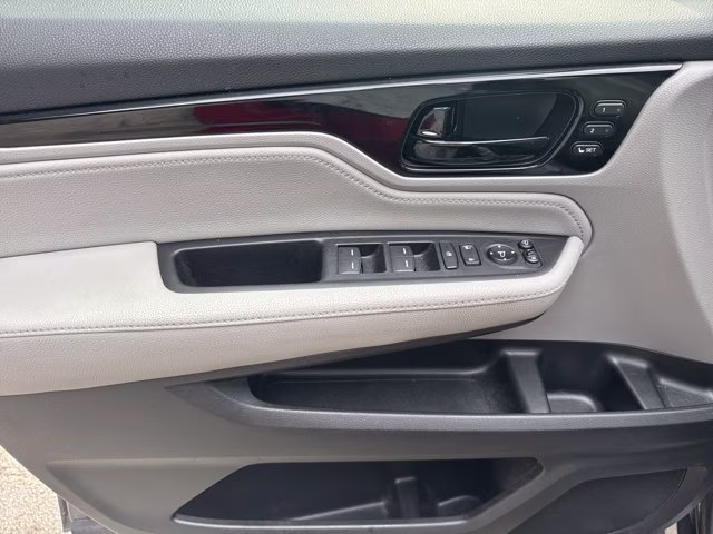 2018 Honda Odyssey FWD Van