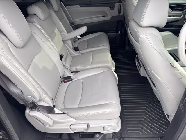 2018 Honda Odyssey FWD Van