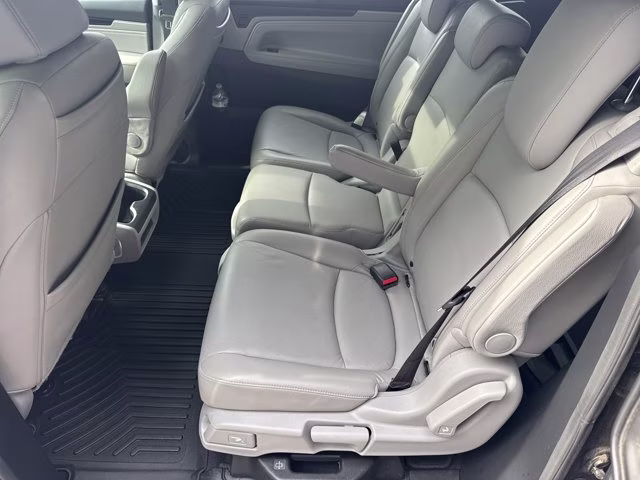 2018 Honda Odyssey FWD Van