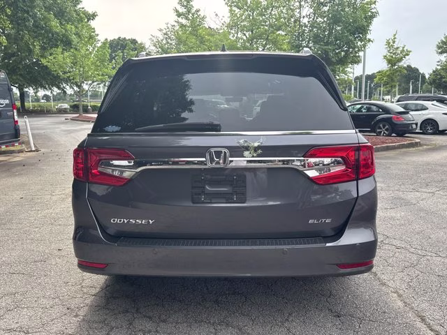 2018 Honda Odyssey FWD Van