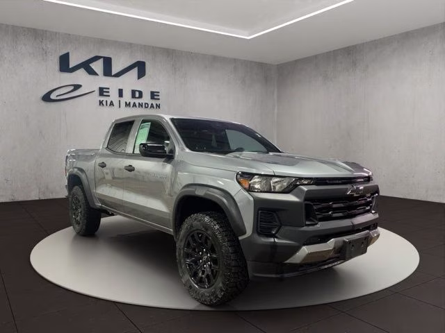 2024 Chevrolet Colorado 4WD Trail Boss Crew Cab Short Box's photo