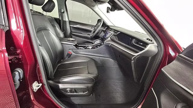 2023 Velvet Red Pearlcoat Jeep Grand Cherokee 4xe 4X4 SUV