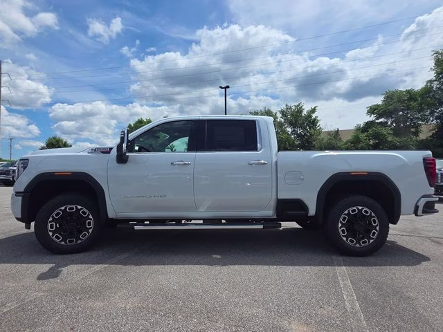 2026 Glacier White Tricoat GMC Sierra 2500HD Denali 4X4 Truck