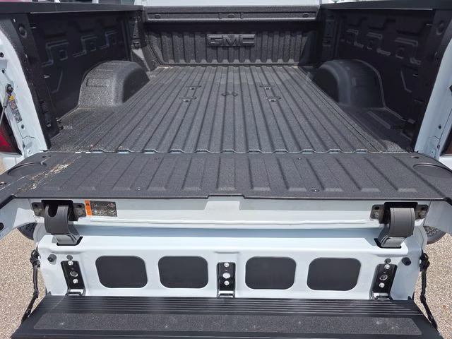 2026 Glacier White Tricoat GMC Sierra 2500HD Denali 4X4 Truck