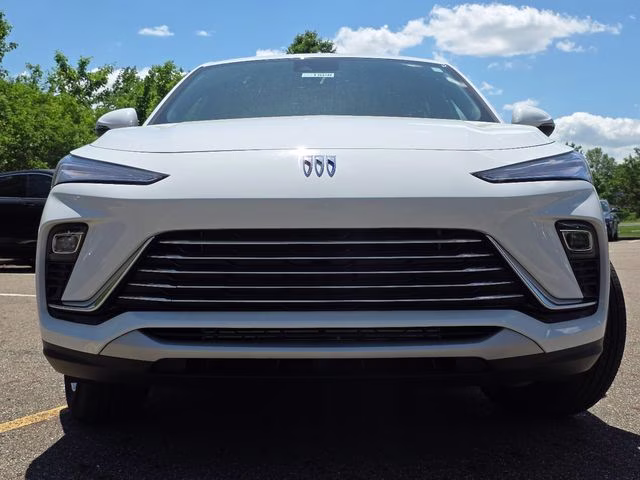 2026 Summit White Buick Envista Preferred FWD SUV