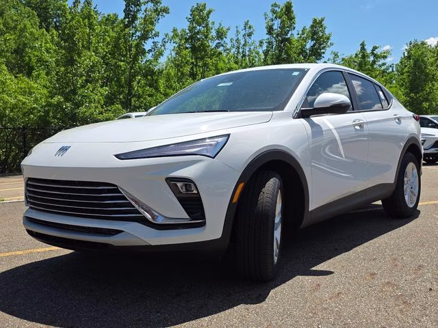 2026 Summit White Buick Envista Preferred FWD SUV