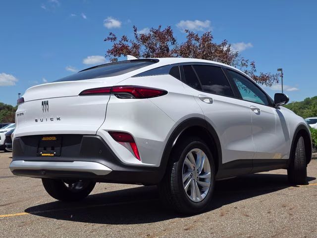 2026 Summit White Buick Envista Preferred FWD SUV