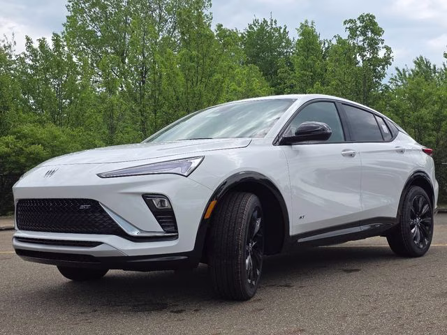 2026 Summit White Buick Envista Sport Touring FWD SUV