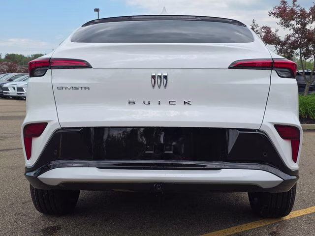 2026 Summit White Buick Envista Sport Touring FWD SUV