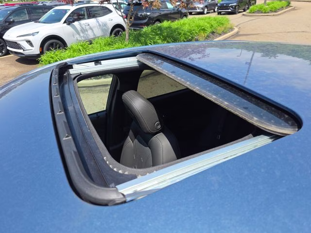 2026 Ocean Blue Metallic Buick Envista Avenir FWD SUV