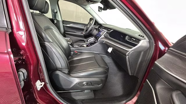 2024 Velvet Red Pearlcoat Jeep Grand Cherokee 4xe 4X4 SUV