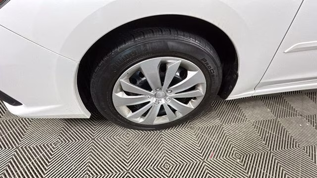 2020 Crystal White Pearl Subaru Impreza Base AWD Hatchback