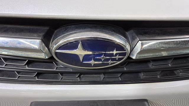 2020 Crystal White Pearl Subaru Impreza Base AWD Hatchback
