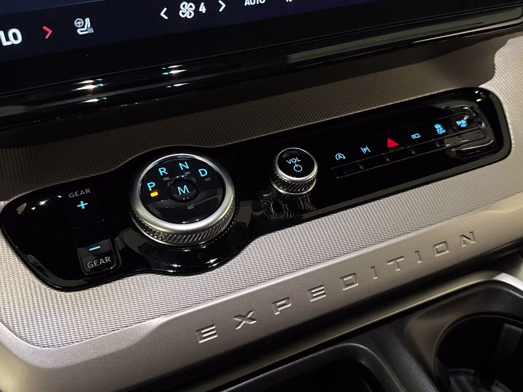 2026 Oxford White Ford Expedition Active RWD SUV