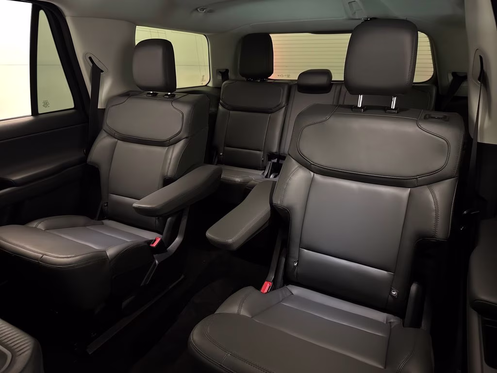2026 Oxford White Ford Expedition Active RWD SUV