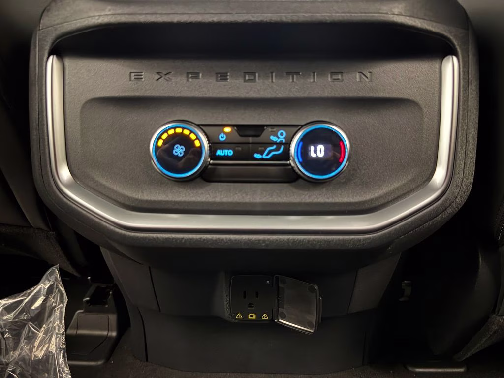 2026 Oxford White Ford Expedition Active RWD SUV