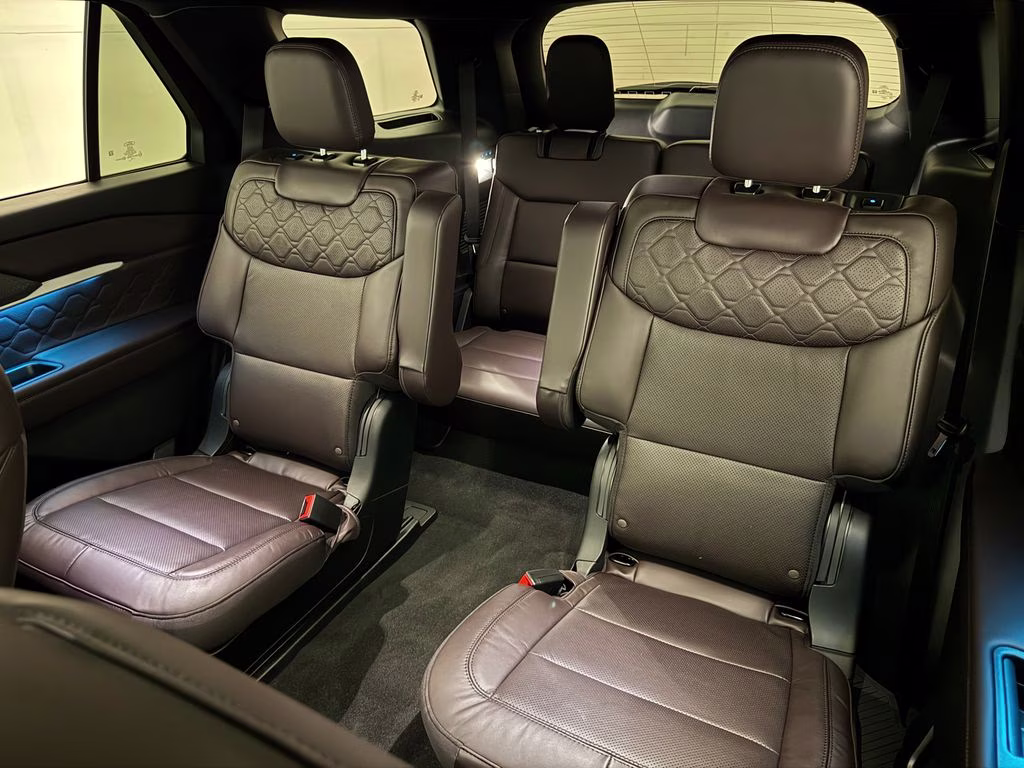 2026 Carbonized Gray Metallic Ford Explorer Platinum 4X4 SUV