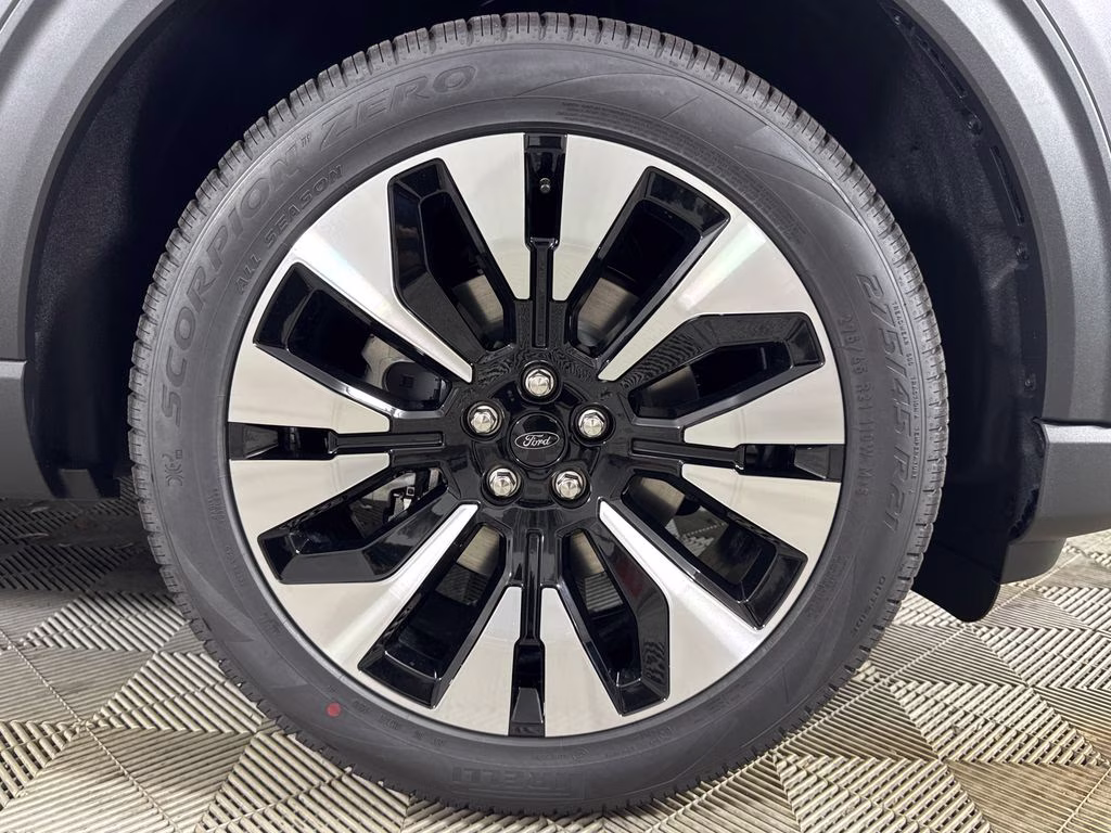 2026 Carbonized Gray Metallic Ford Explorer Platinum 4X4 SUV