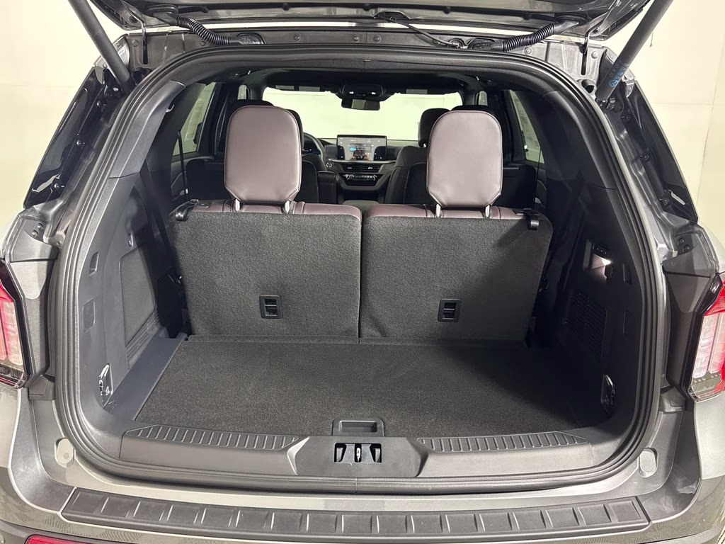 2026 Carbonized Gray Metallic Ford Explorer Platinum 4X4 SUV