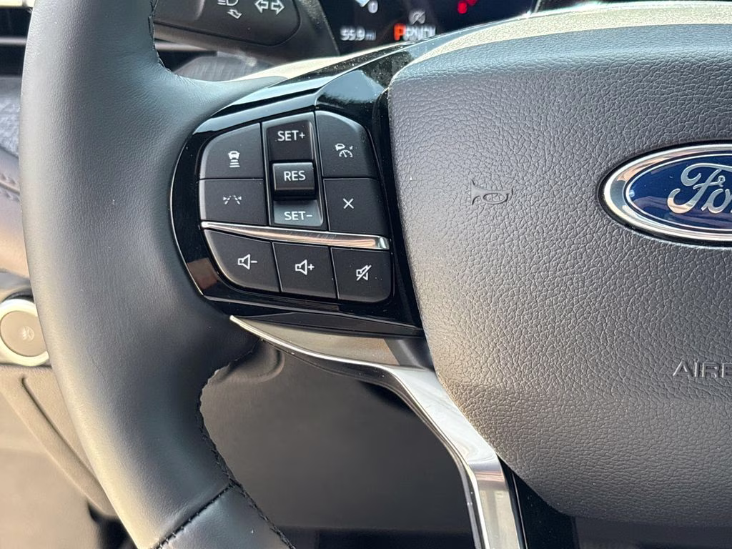 2026 Black Metallic Ford Explorer Platinum 4X4 SUV