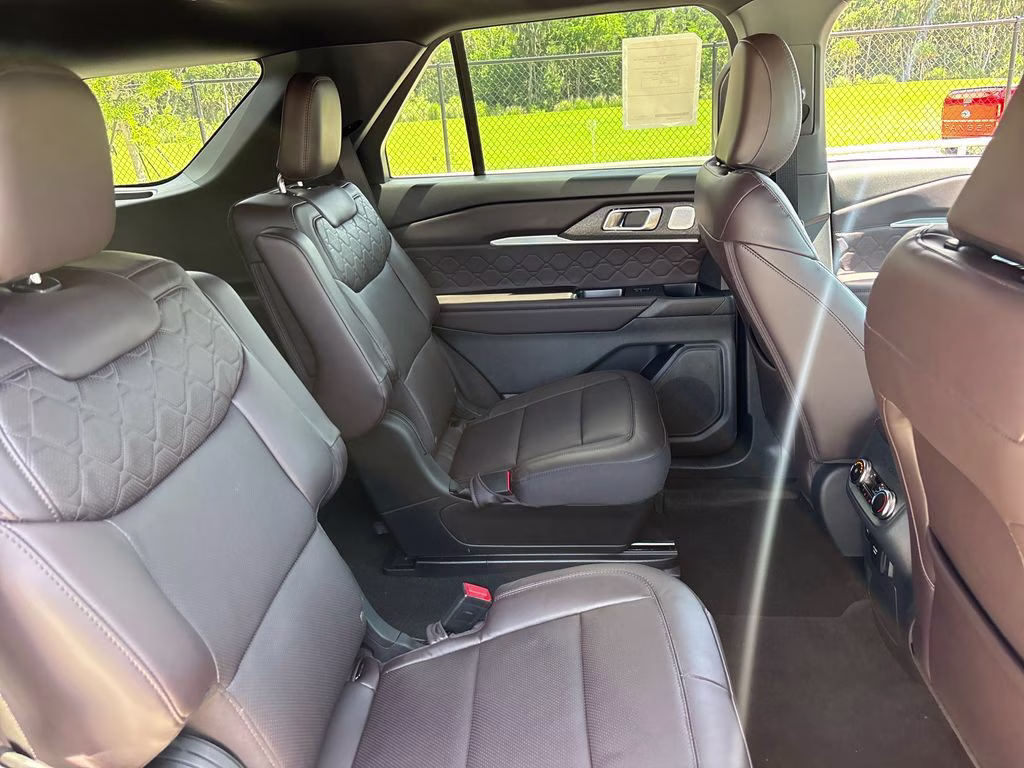 2026 Black Metallic Ford Explorer Platinum 4X4 SUV
