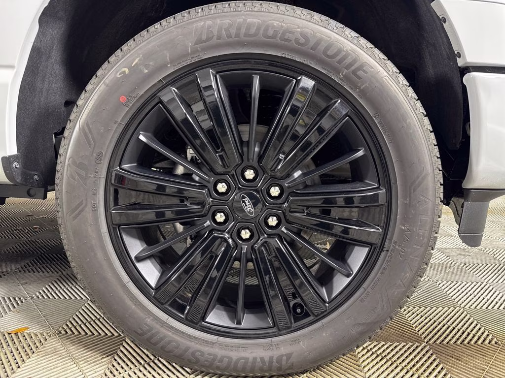 2026 Avalanche Ford F-150 Platinum 4X4 Truck