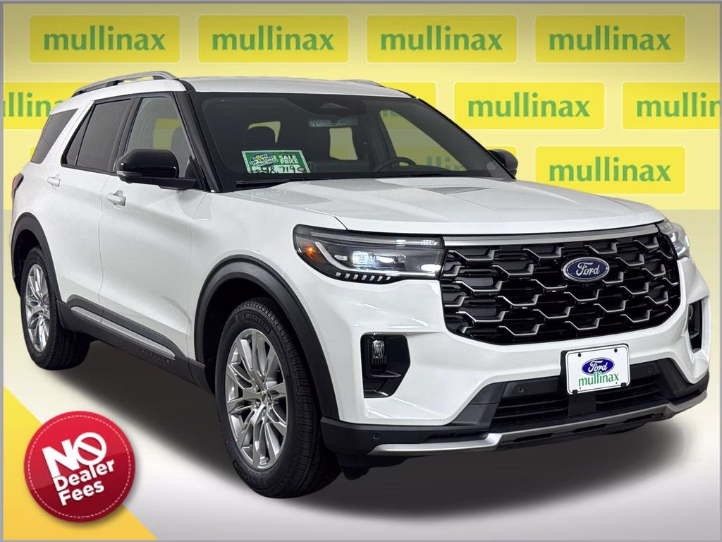 2026 Ford Explorer Platinum's photo