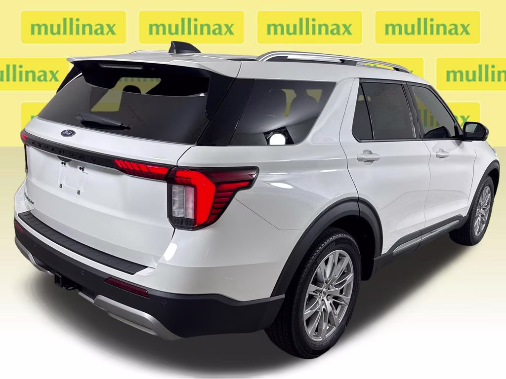2026 Star White Metallic Tri-Coat Ford Explorer Platinum RWD SUV