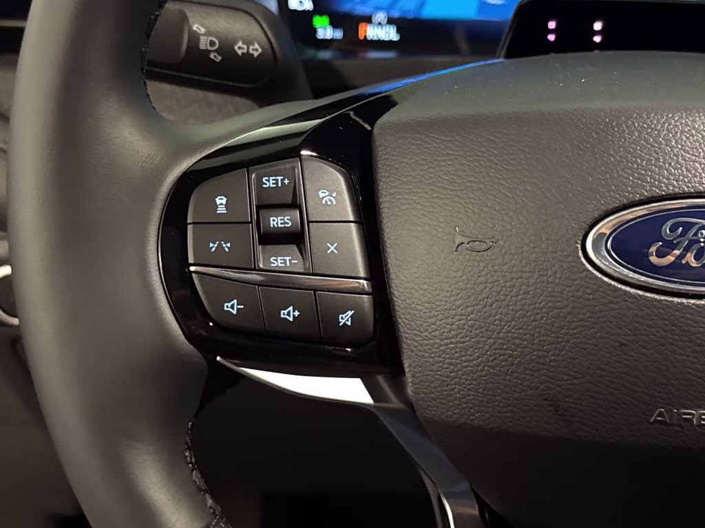 2026 Space White Metallic Ford Explorer Platinum RWD SUV