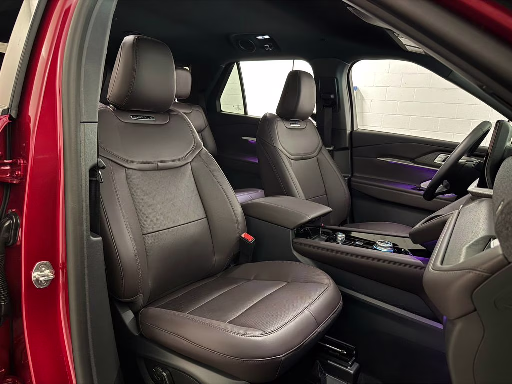2026 Rapid Red Metallic Tinted Clearcoat Ford Explorer Platinum RWD SUV