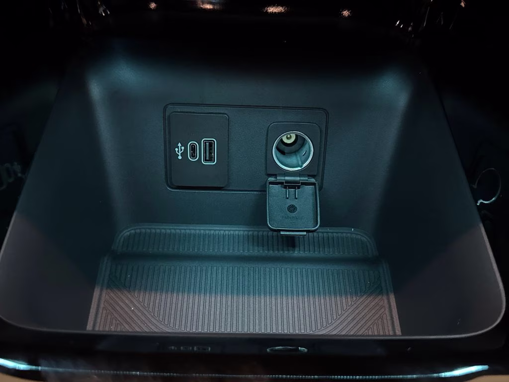 2026 Carbonized Gray Metallic Ford Explorer Platinum 4X4 SUV