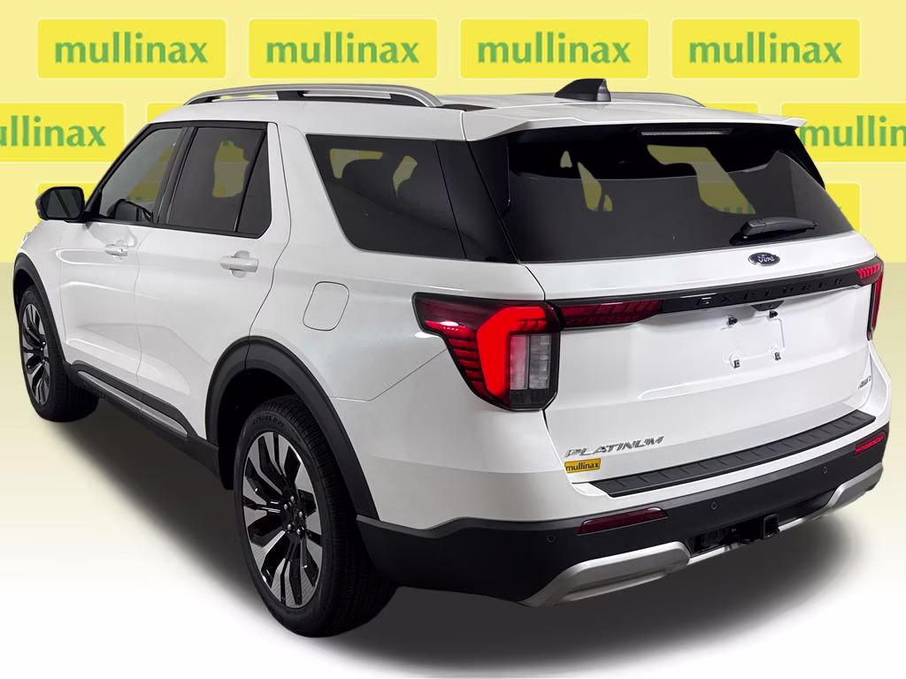 2026 Star White Metallic Tri-Coat Ford Explorer Platinum 4X4 SUV
