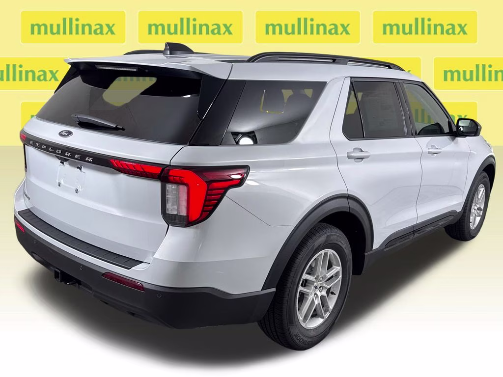 2026 White Metallic Ford Explorer Active RWD SUV