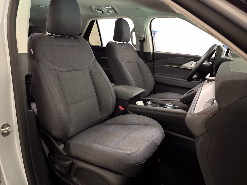2026 White Metallic Ford Explorer Active RWD SUV